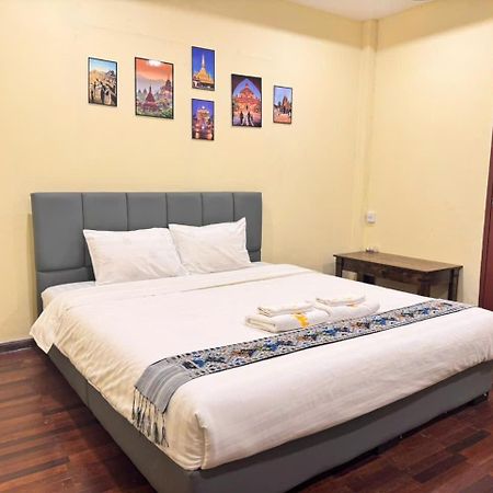 Yula Hotel Thatluang Вьентьян Экстерьер фото