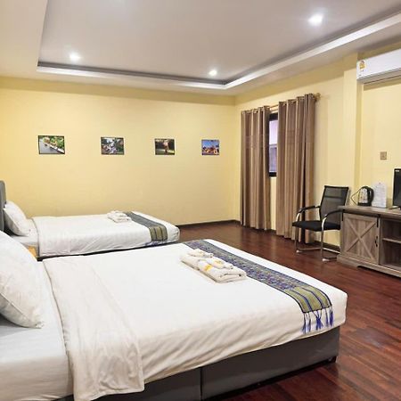 Yula Hotel Thatluang Вьентьян Экстерьер фото