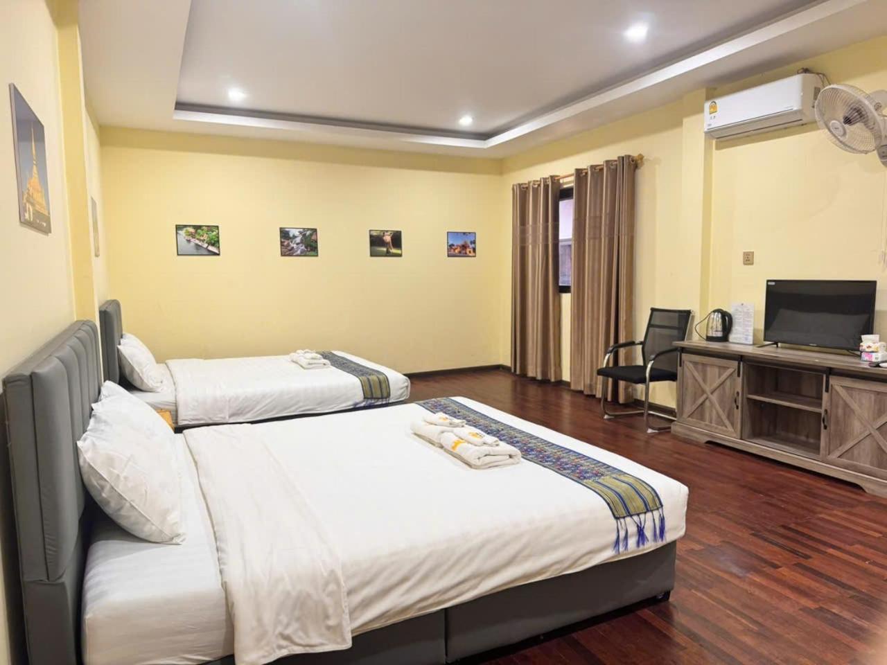 Yula Hotel Thatluang Вьентьян Экстерьер фото